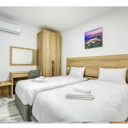 Modern Comfort By The Coast 2 Bedroom Gem - By Hostmt *