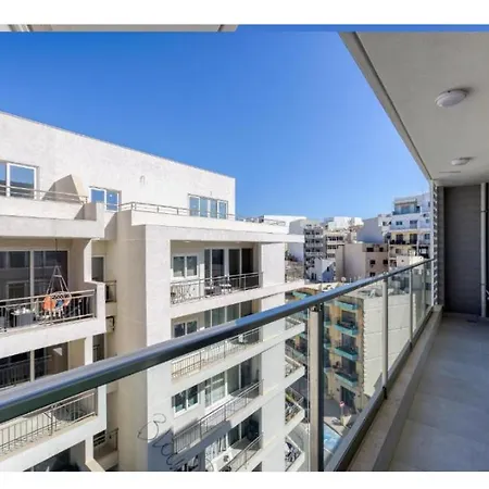 Modern Comfort By The Coast 2 Bedroom Gem - By Hostmt St. Paul's Bay