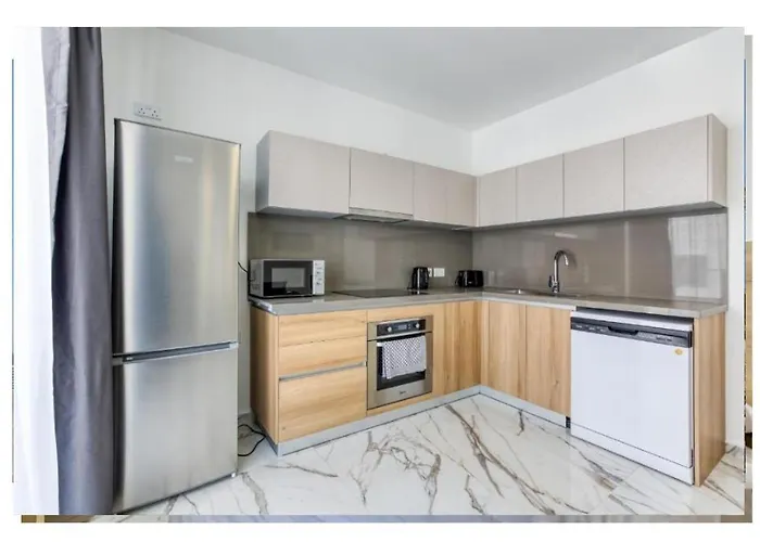 Apartamento Modern Comfort By The Coast 2 Bedroom Gem - By Hostmt