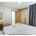 Modern Comfort By The Coast 2 Bedroom Gem - By Hostmt