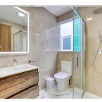 公寓 Modern Comfort By The Coast 2 Bedroom Gem - By Hostmt *
