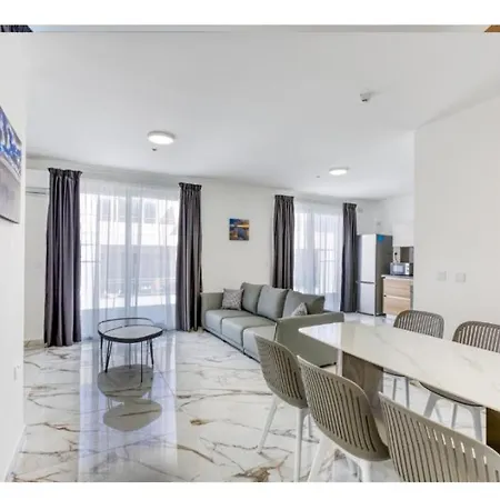 Modern Comfort By The Coast 2 Bedroom Gem - By Hostmt Lejlighed San Pawl il-Baħar